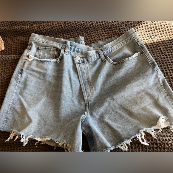 Agolde Criss Cross short in Symbol - Picture 5 of 7